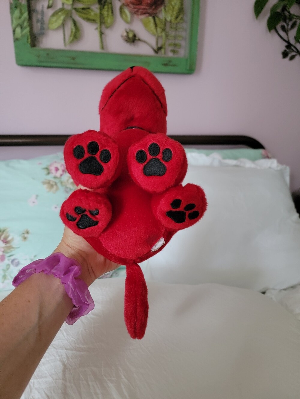 Clifford The Big Red Dog Plush Toy - Picture 5 of 9